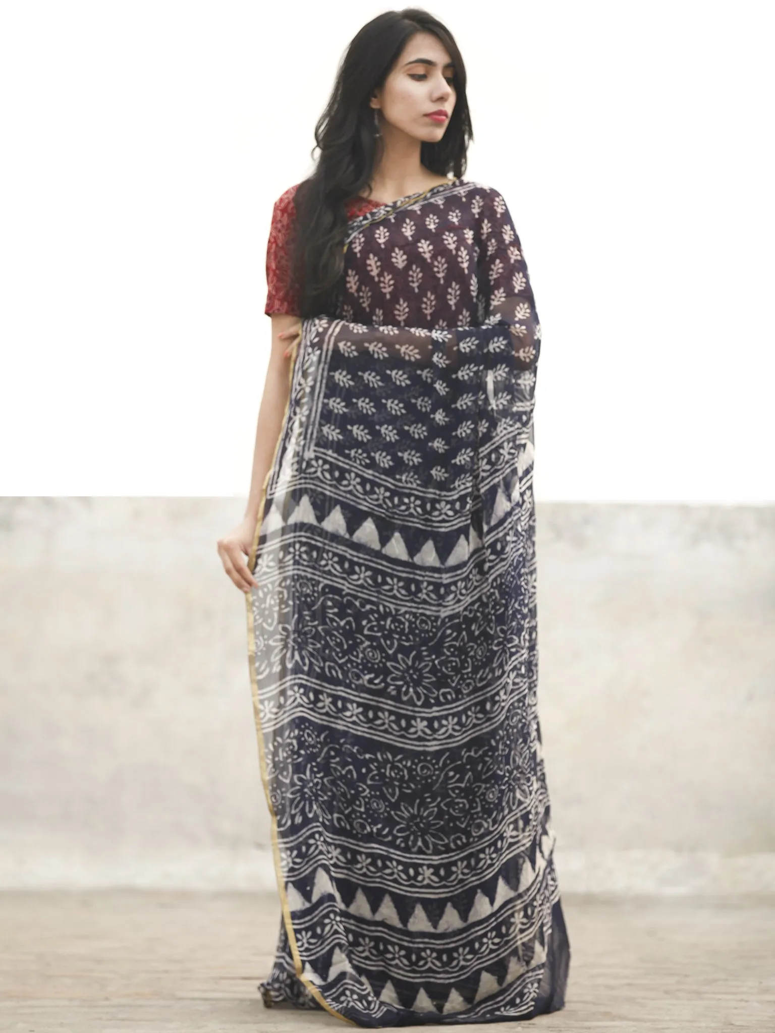 Navy Blue White Hand Block Printed Chiffon Saree With Zari Border - S031702596