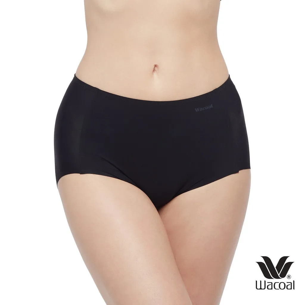 Wacoal Oh my nudes panty กางเกงในไร้ขอบ เนียนเรียบ รูปแบบเต็มตัว Set 3 ชิ้น รุ่น WU4T99 สีดำ (BB)