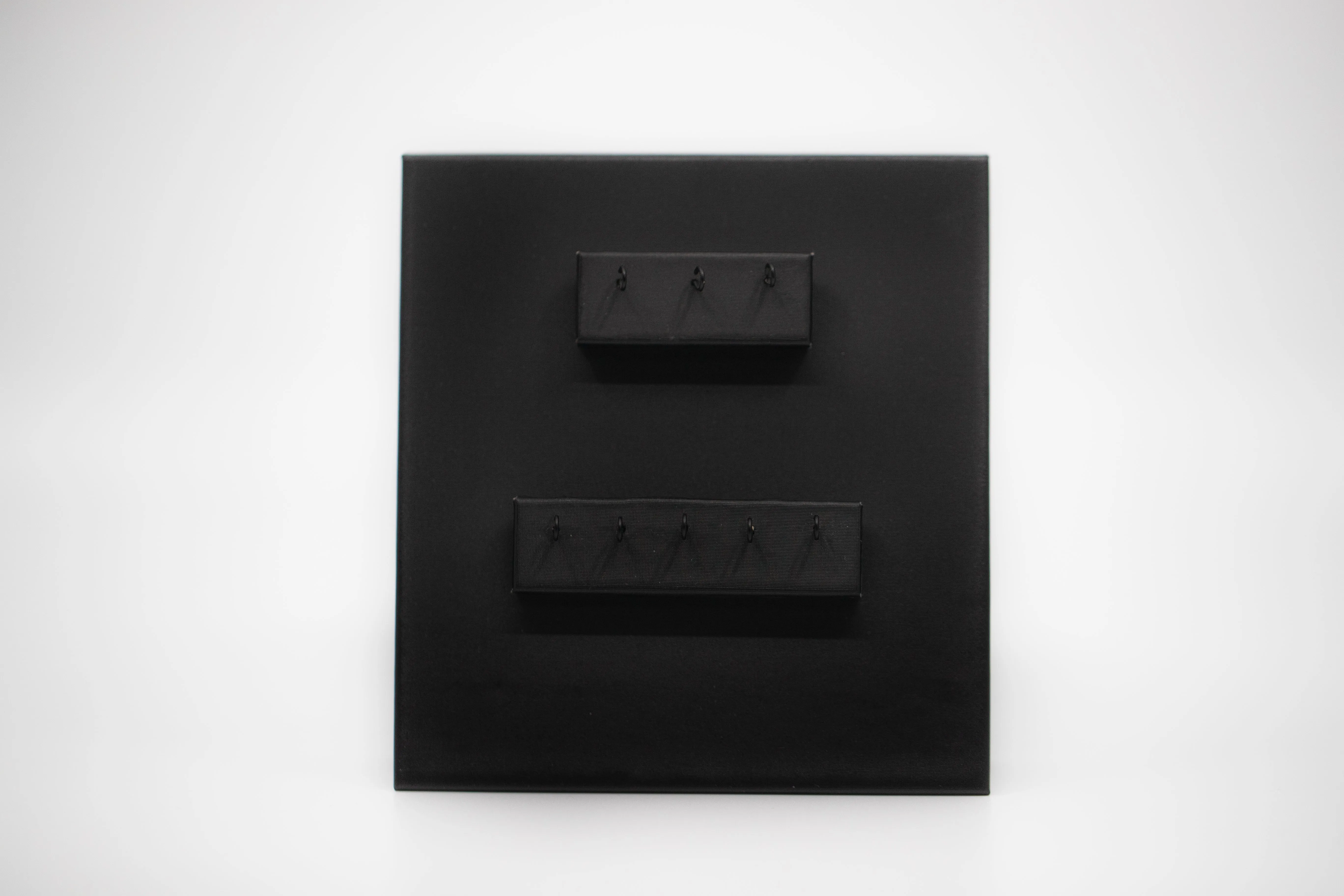 Zaana Earring Display Set